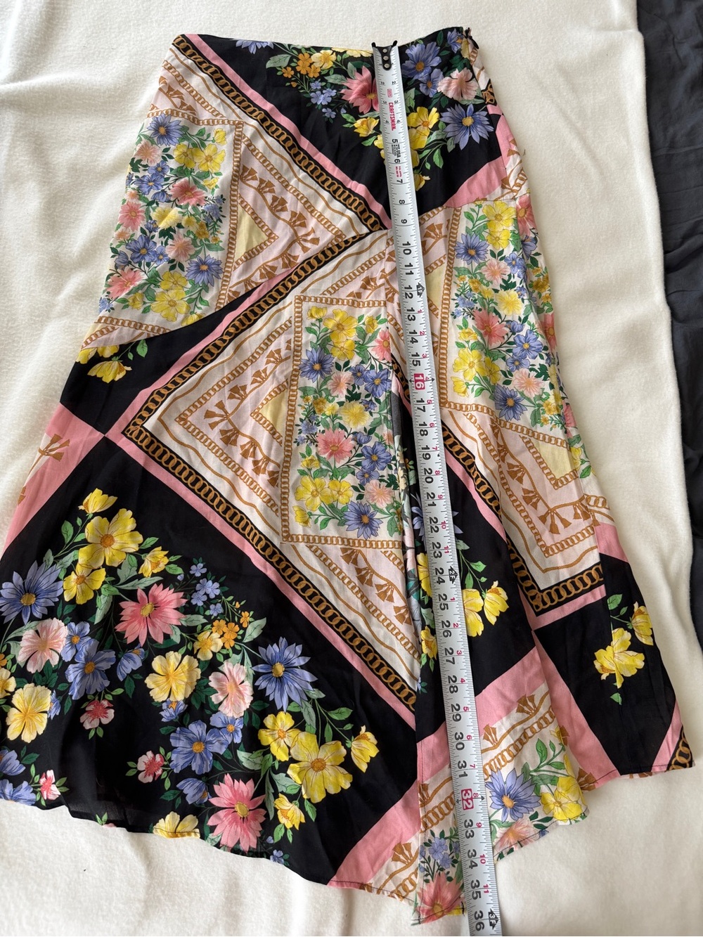 Miss Selfridge Floral Skirt Black Multi Size 6 NWT Flaws career - Picture 6 of 8